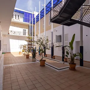 Becas Alameda Duplex By Valcambre Apartamento